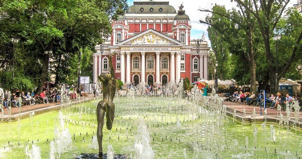 Bohohome Next To The Main Street Sofia Exterior photo